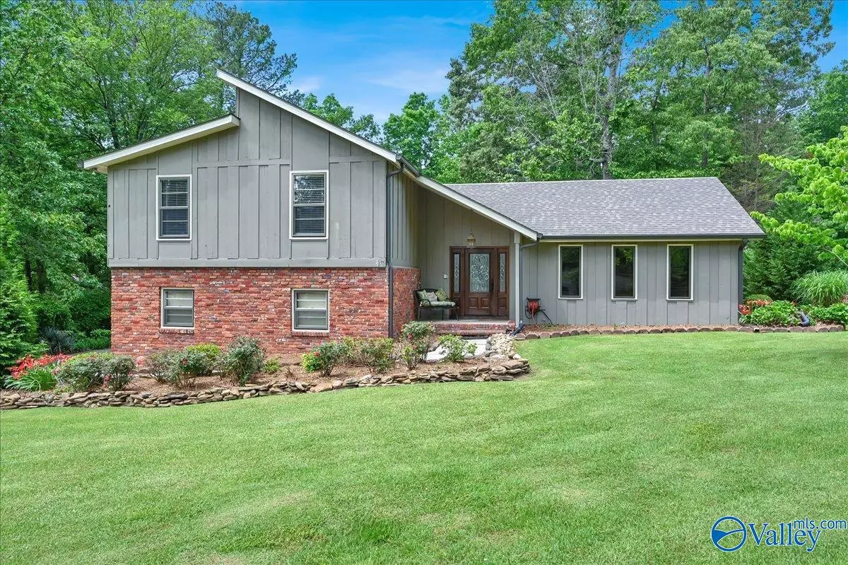 Cullman, AL 35055,1725 Crestview Drive