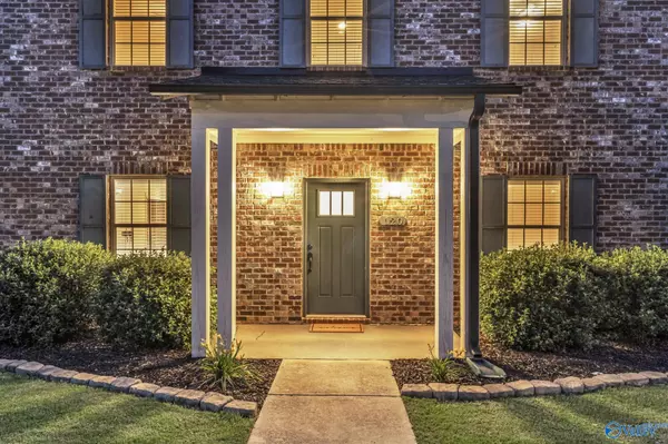 Madison, AL 35758,120 Walking Trail Way