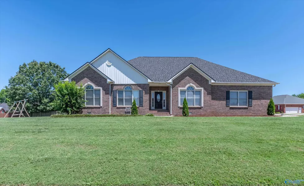 124 Jacob Landing Drive, Hazel Green, AL 35750