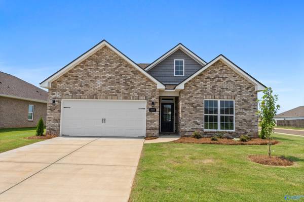 200 Goldie Court, New Market, AL 35761