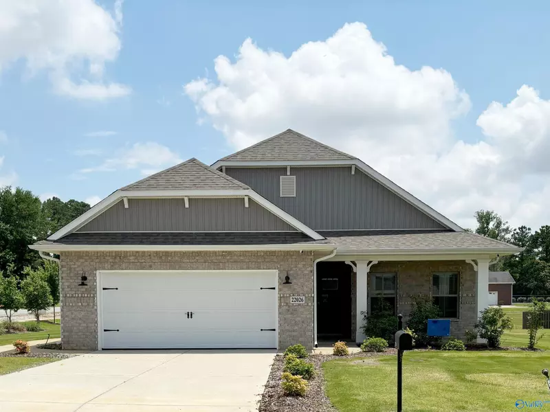 22026 Natures Cove Drive, Athens, AL 35613