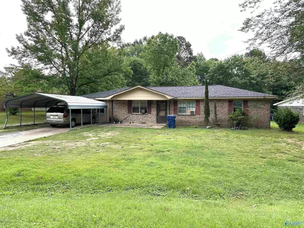 122 Celia Avenue, Albertville, AL 35950