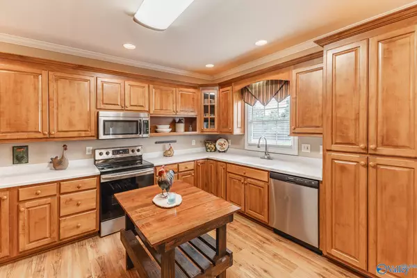 2423 Nance Ford Road Hartselle, AL 35640