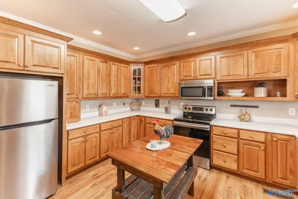 2423 Nance Ford Road Hartselle, AL 35640