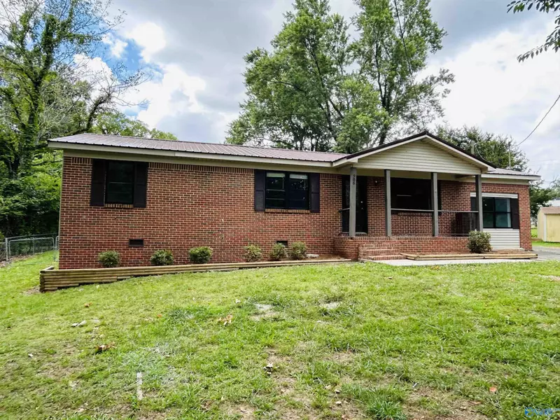 906 Dooley Avenue, Albertville, AL 35976