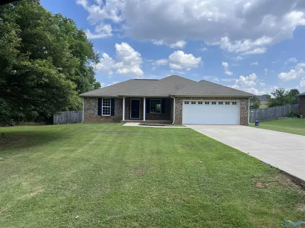 619 Saint Clair Lane, Huntsville, AL 35811