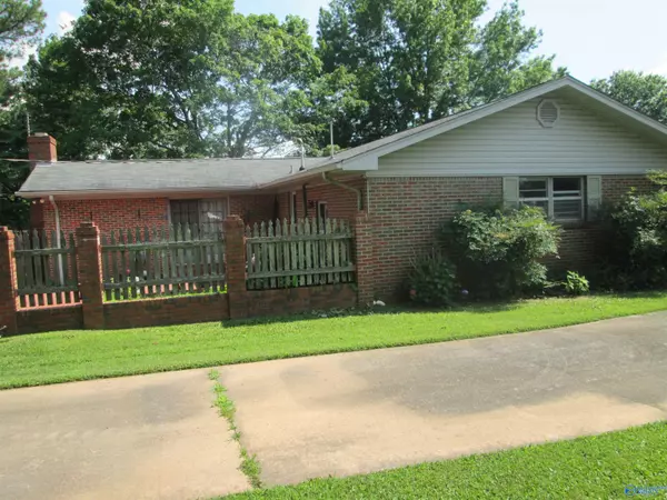 Athens, AL 35611,1503 Reynard Street