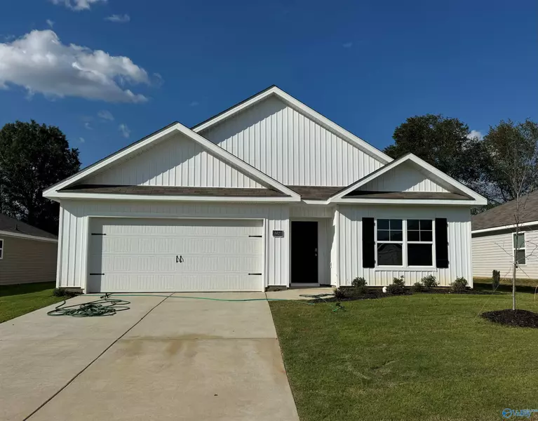 18820 Wicklow Circle, Athens, AL 35613