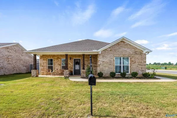 15684 Landview Lane,  Athens,  AL 35613