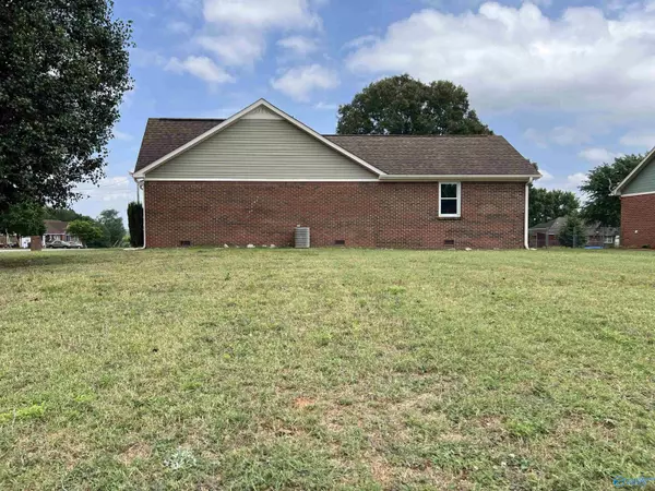 Hazel Green, AL 35750,131 Canopy Road