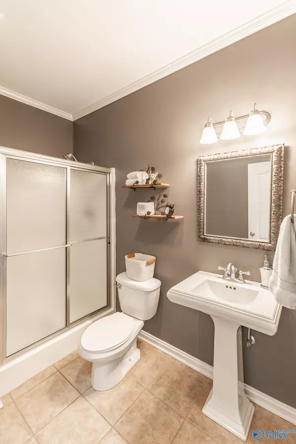 165 Braxton Court Decatur, AL 35601