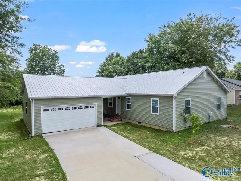 502 Brad Avenue, Albertville, AL 35950