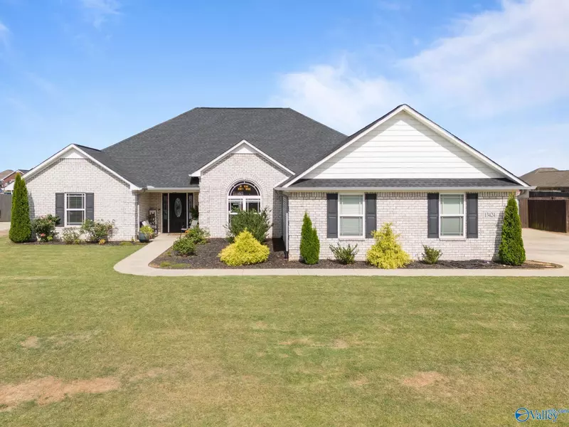 13424 Chapel Hill Lane, Athens, AL 35613