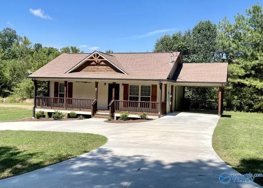 198 Leach Drive, Guntersville, AL 35976