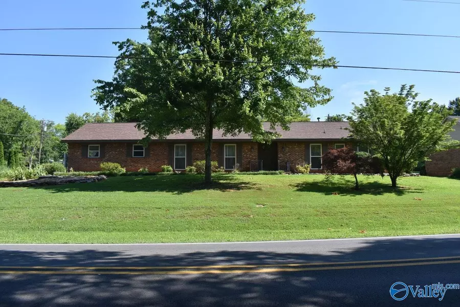 201 Wright Drive, Florence, AL 35633