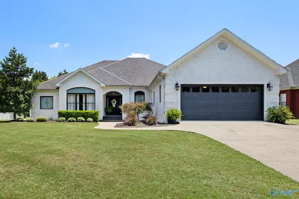 1121 Sky Park Road,  Florence,  AL 35634