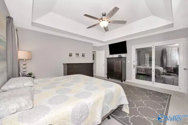 Toney, AL 35773,585 Jade Road