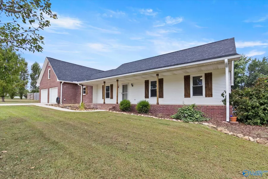 26825 Mary Sue Lane, Athens, AL 35613