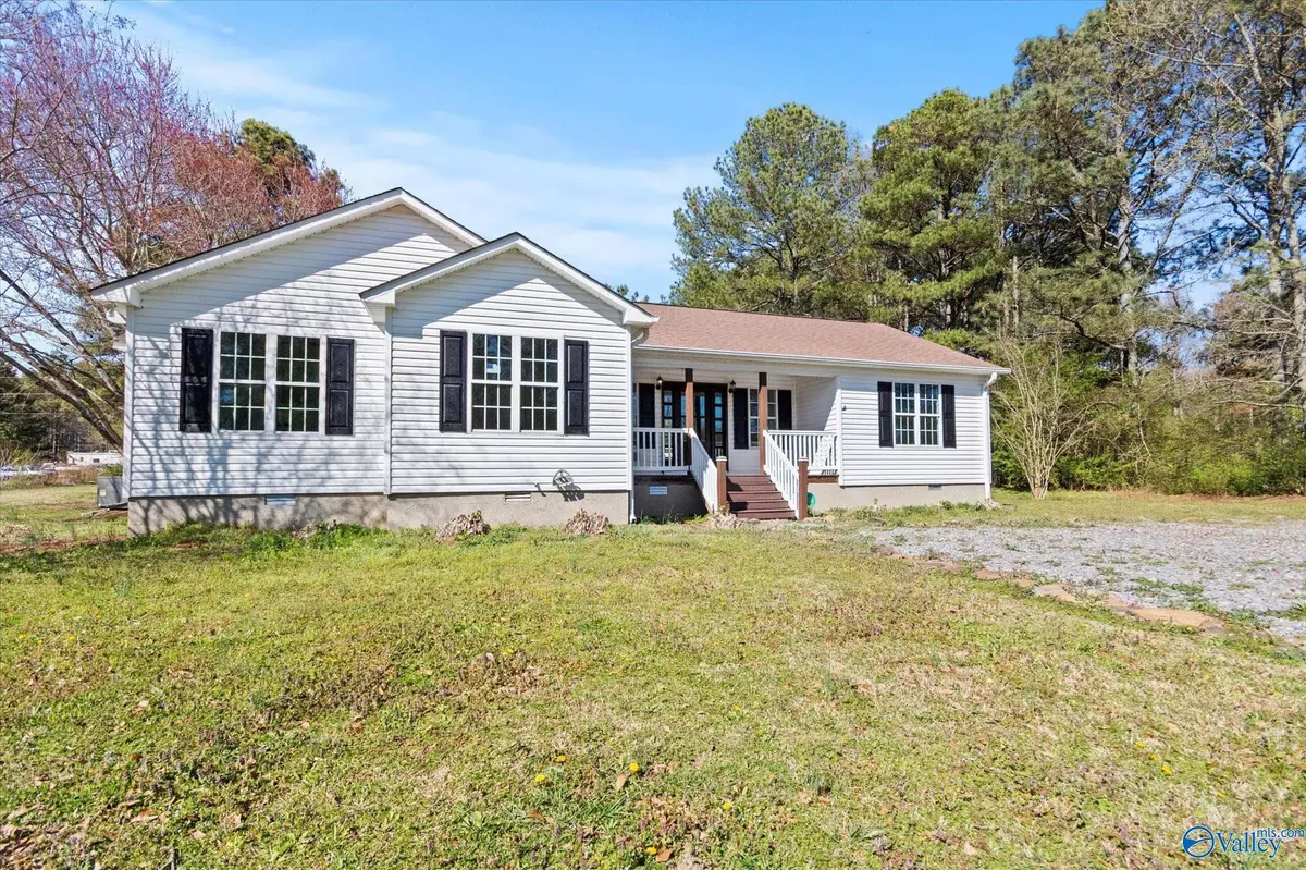 Albertville, AL 35950,303 Moman Road