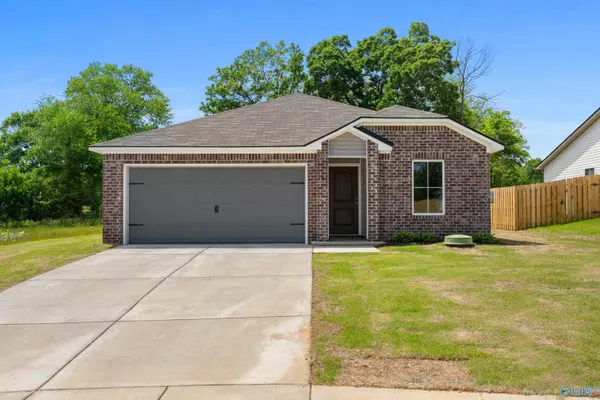 New Market, AL 35761,103 Olde Hearth Road