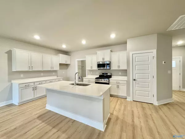 Owens Cross Roads, AL 35763,6103 Ruby Grace Circle