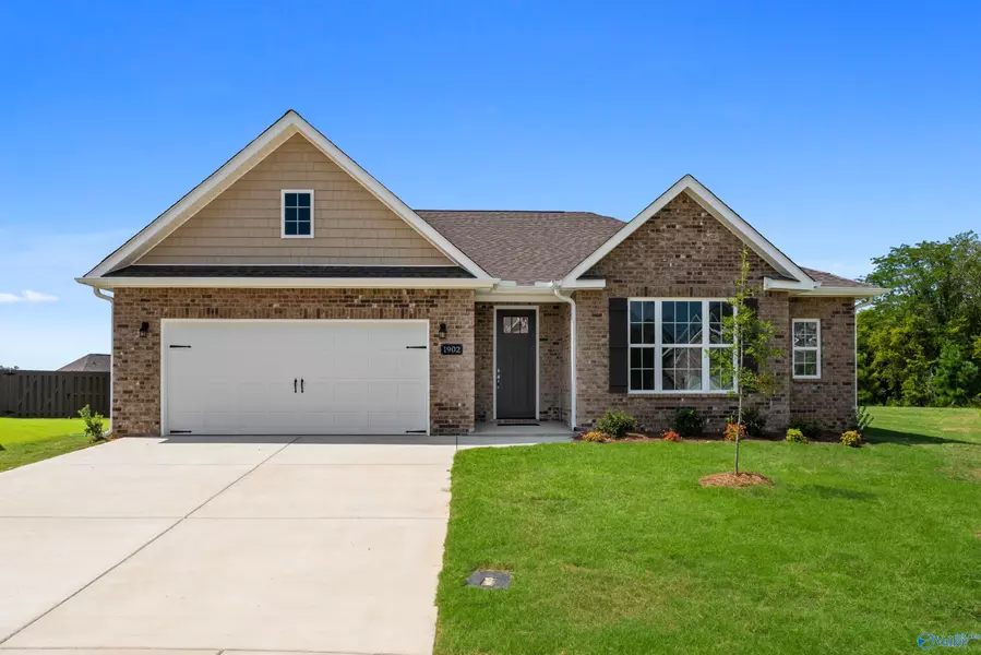 1902 Dawn Court, Hartselle, AL 35640