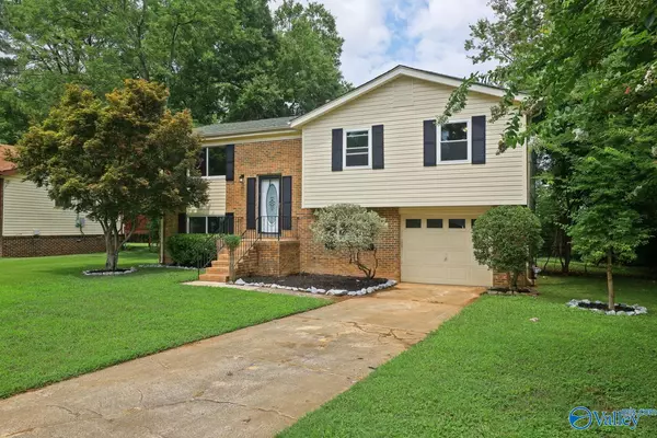 2626 Venetian Way NW, Huntsville, AL 35810