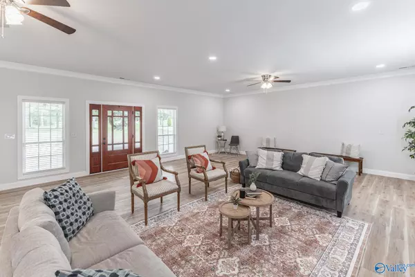 Athens, AL 35613,18867 Wells Road