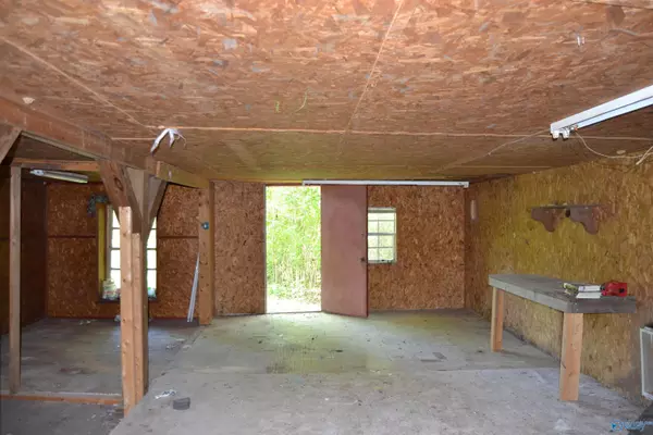 Moulton, AL 35650,235 County Road 375