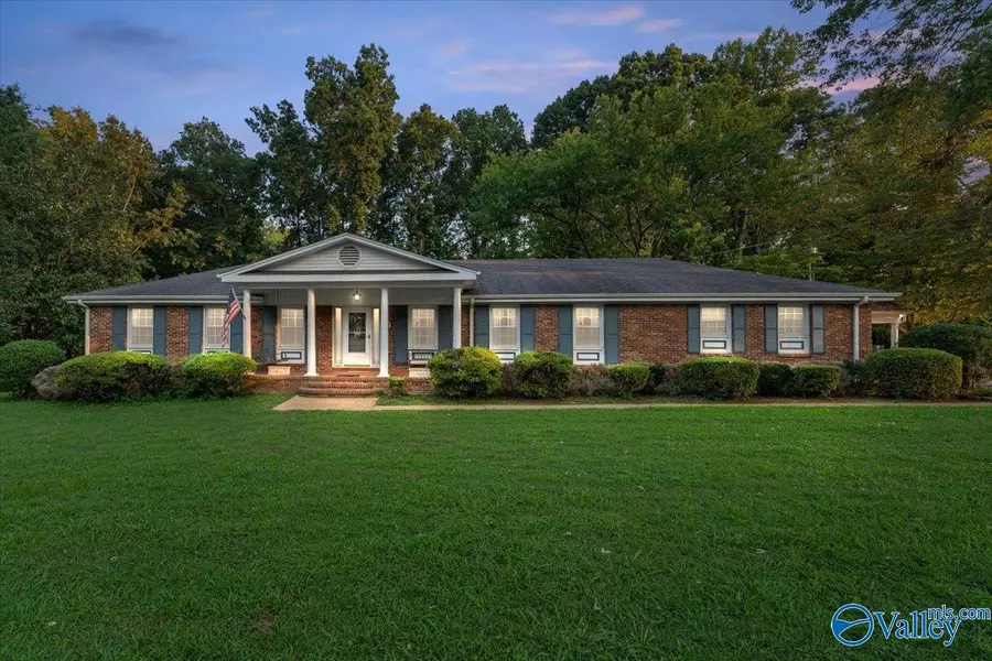 1604 E Forrest Street, Athens, AL 35613