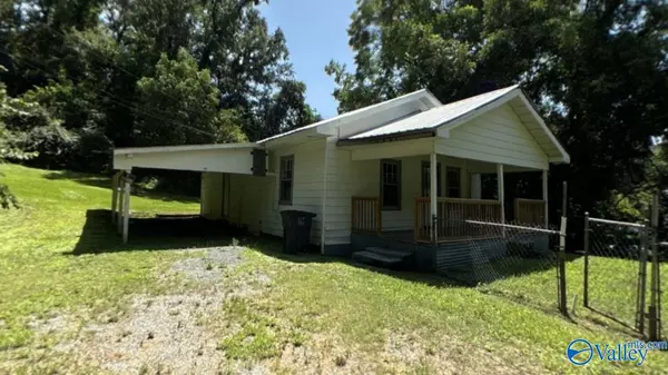 Attalla, AL 35954,107 Cleburne Street