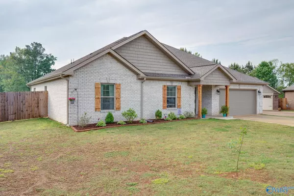 Athens, AL 35613,21575 Silver Oaks Circle