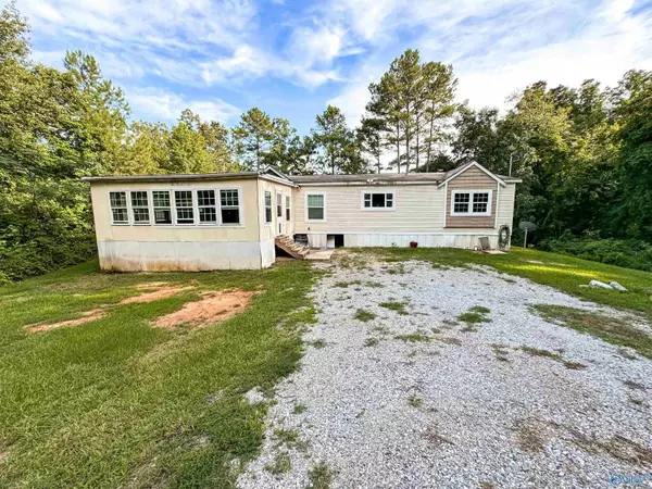 Weaver, AL 36277,1510 Sunset Drive