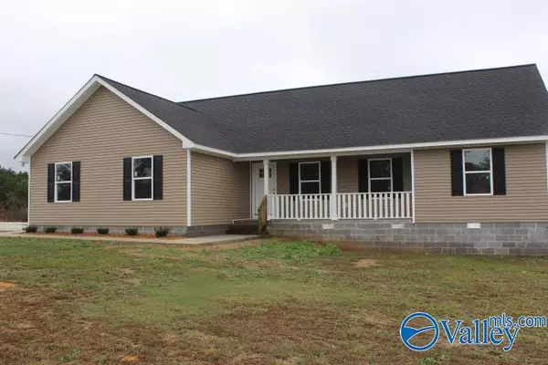 16 County Road 437, Rainsville, AL 35986