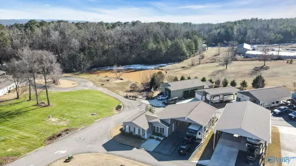 Guntersville, AL 35976,1727 Convict Camp Road #18