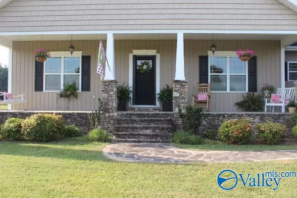 Henagar, AL 35978,3618 Hwy 40