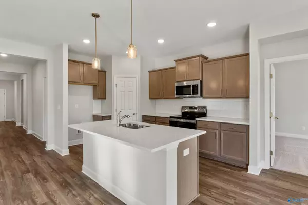 New Market, AL 35761,330 Creek Grove Avenue