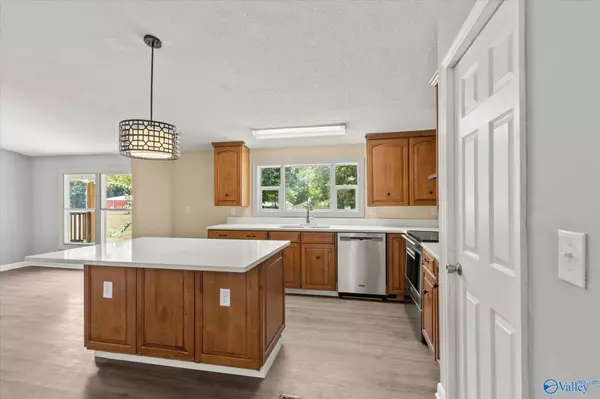 Hartselle, AL 35640,249 Simmons Road