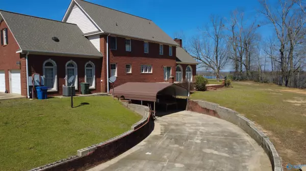 Rainbow City, AL 35906,955 Guy Lee Lake Road