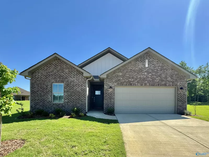 316 Susan Lynn Drive, Meridianville, AL 35759