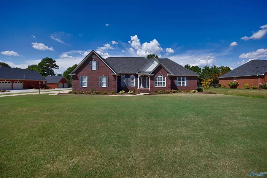 22197 Shawnee Lane, Athens, AL 35613