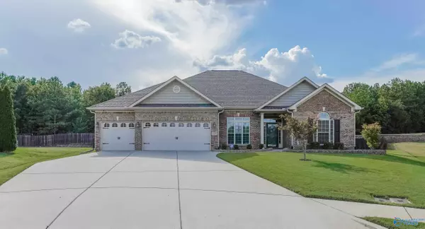 416 Creekwater Circle NW, Madison, AL 35757