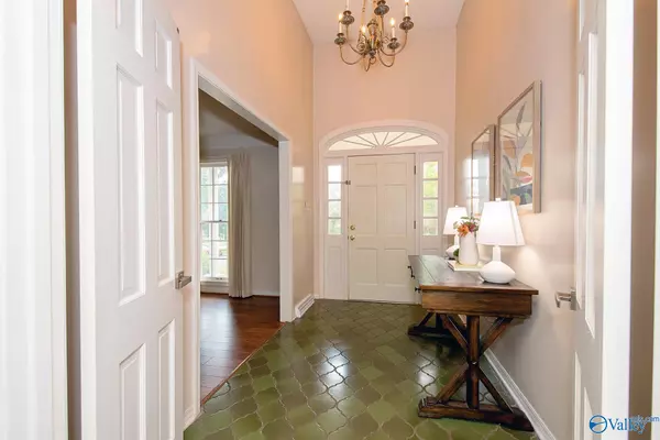 Florence, AL 35633,2702 Little John Street