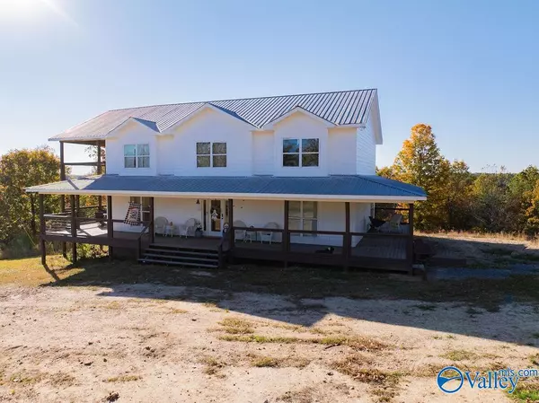 Flat Rock, AL 35956,945 County Road 681