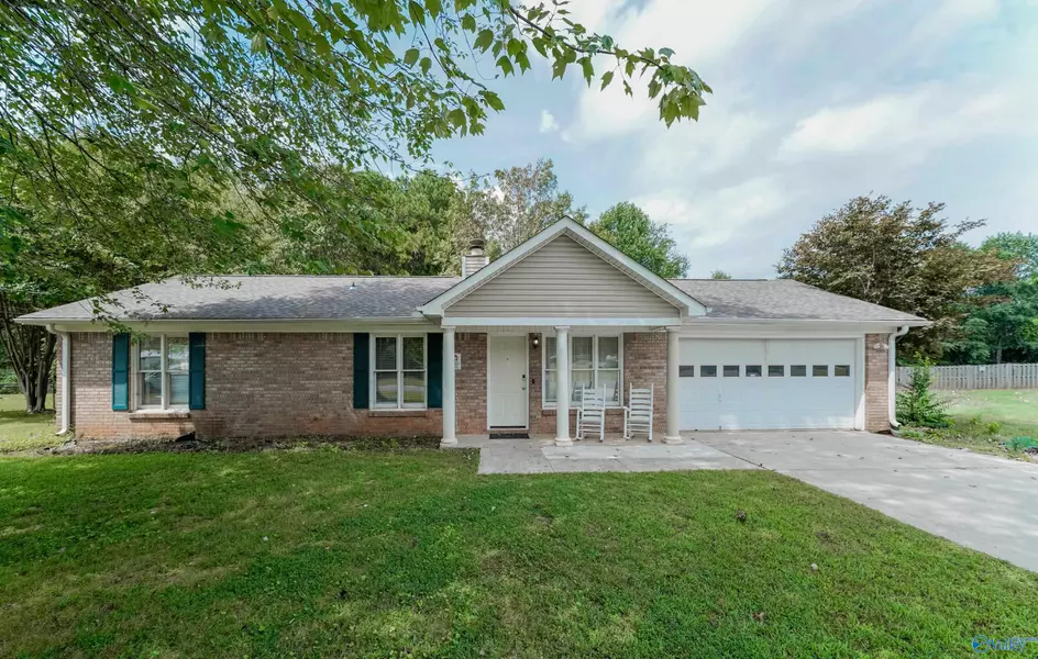 302 N Oxford Circle, Meridianville, AL 35759