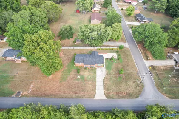 Moulton, AL 35650,299 Pinhook Road