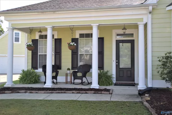 Moody, AL 35004,3022 Kelly Creek Avenue