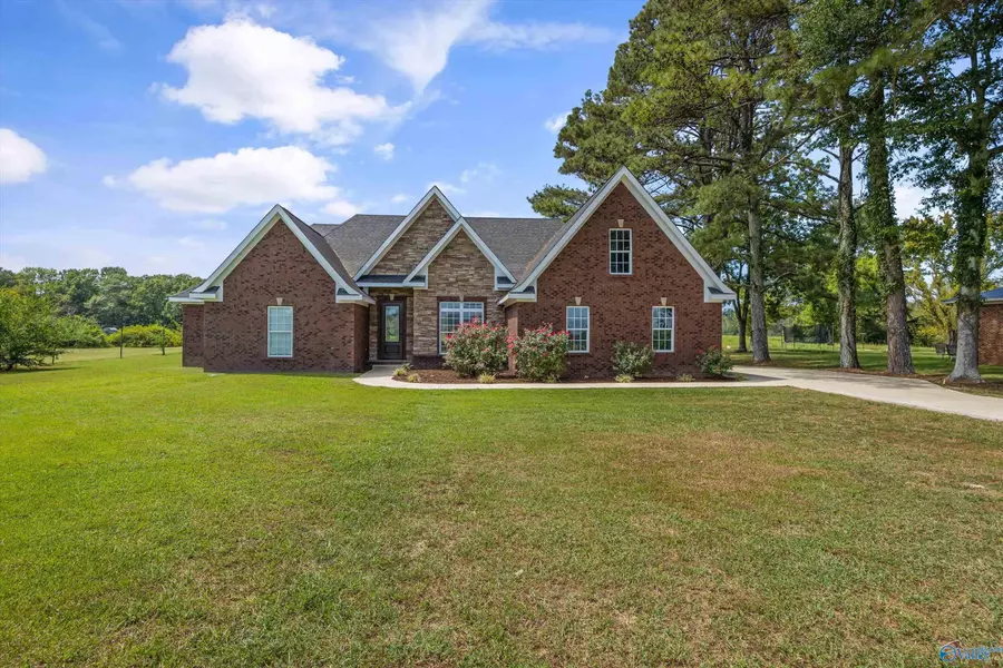 304 Brockway Road, Owens Cross Roads, AL 35763