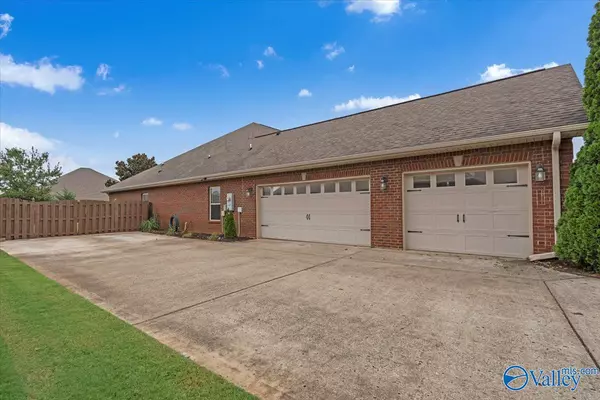 Madison, AL 35756,206 SW Pebble Creek Drive