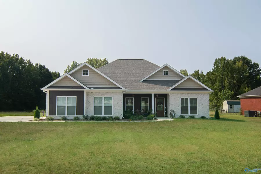 2826 Charity Lane, Hazel Green, AL 35750